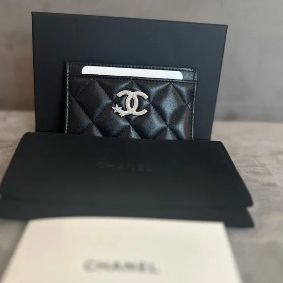 NWT Chanel Cruise Star NEW 2024 Lambskin Cardholder - Picture 7 of 7
